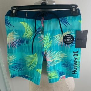 HURLEY BOYS 4- WAY STRETCH PHANTOM BOARD-SHORTS SZ 7 SUMMER VACATION CRUISE